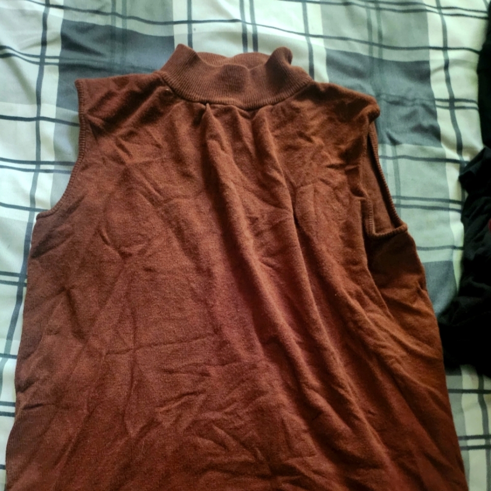 Brown Sleeveless Turtleneck